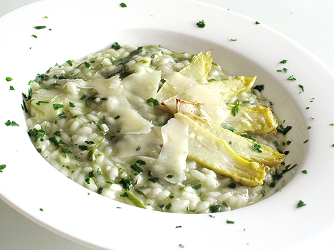 risotto Bruscandoli e asparagi