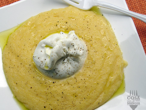 burrata con polenta